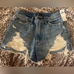 Abercrombie and Fitch distressed high rise short